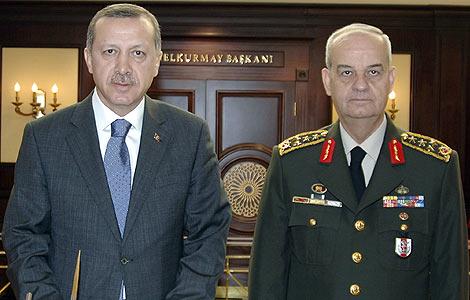 Başbuğ'un dikkat çeken yüz ifadesi - Resim 17