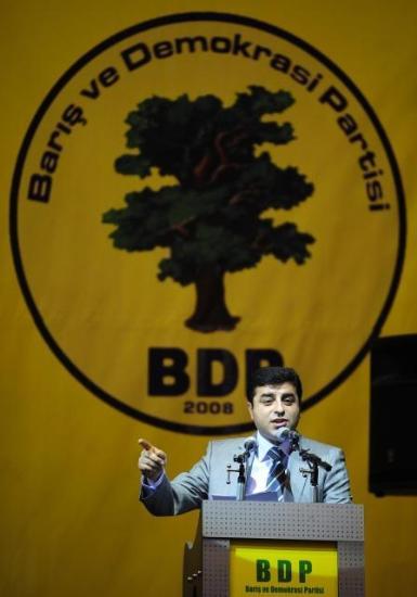 BDP Genel Başkanı'nı seçiyor - Resim 3