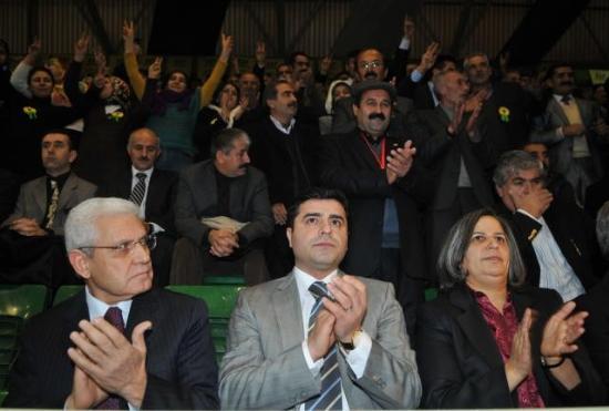 BDP Genel Başkanı'nı seçiyor - Resim 6