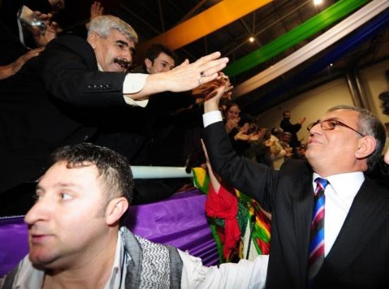BDP Genel Başkanı'nı seçiyor - Resim 11