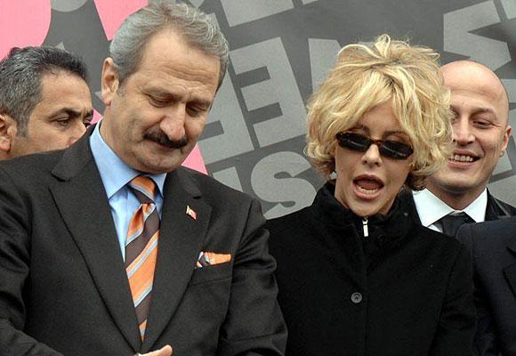 Bakan Çağlayan'dan Meg Ryan'a özel ilgi  - Resim 7