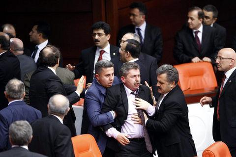 TBMM'de AKP+MHP kavgası - Resim 8