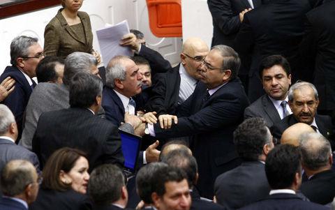 TBMM'de AKP+MHP kavgası - Resim 5