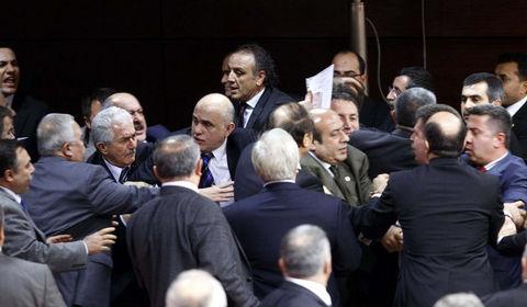 TBMM'de AKP+MHP kavgası - Resim 7