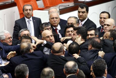 TBMM'de AKP+MHP kavgası - Resim 11