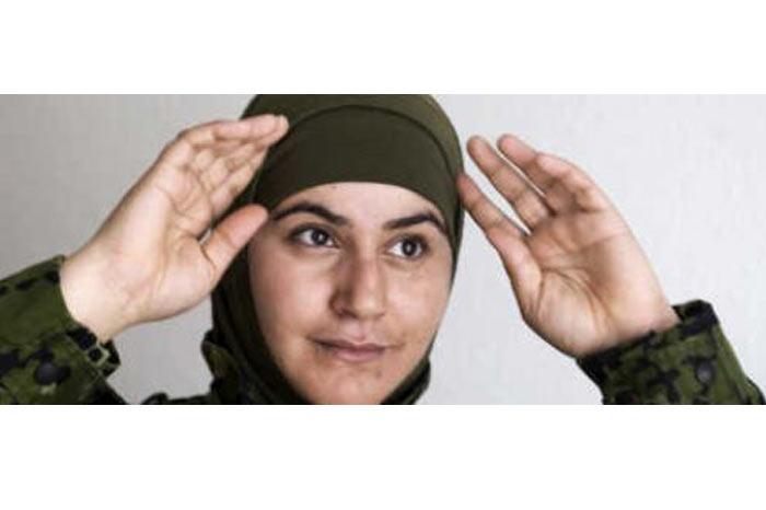 Danimarka'da türbanlı asker