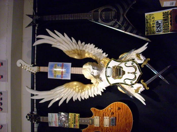 Dünya'nın en ilginç gitarları - Resim 14