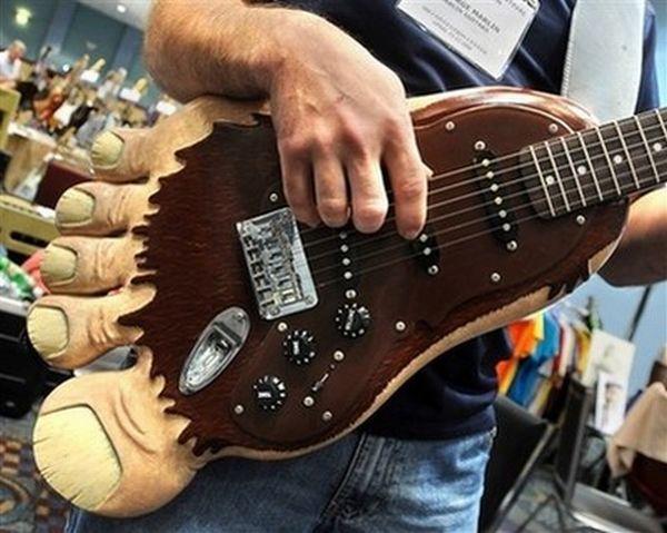 Dünya'nın en ilginç gitarları - Resim 17