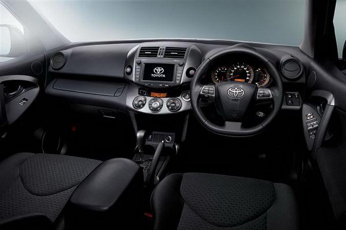 Toyota RAV4 yeni yüzüne kavuştu - Resim 4