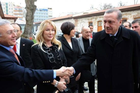 Başbakan Sanat Camiası'nı topladı