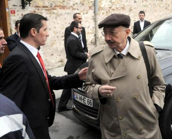 Başbakan Sanat Camiası'nı topladı