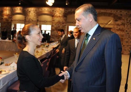 Başbakan Sanat Camiası'nı topladı