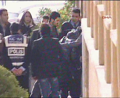Tarkan adliyeye böyle girdi - Resim 7
