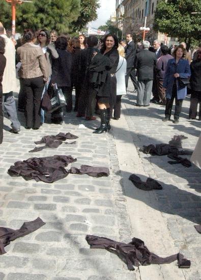 CHP'li kadınlar çarşaf yırttı - Resim 10