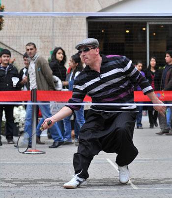 Şalvarlı kaymakam köylü kadına karşı