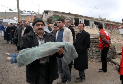 Elazığ'da 6 şiddetinde deprem - Resim 10
