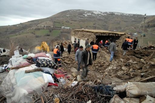 Elazığ'da 6 şiddetinde deprem - Resim 22