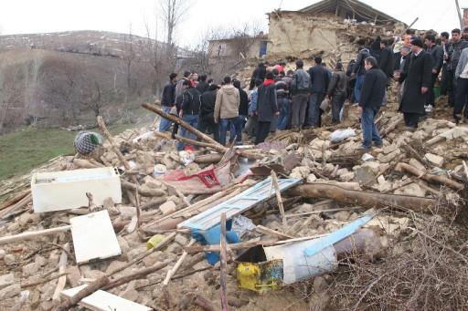 Elazığ'da 6 şiddetinde deprem - Resim 17