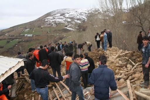 Elazığ'da 6 şiddetinde deprem - Resim 15