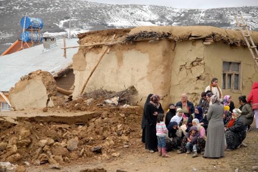 Elazığ'da 6 şiddetinde deprem - Resim 1