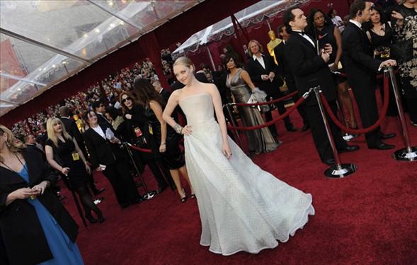 Oscar'da kırmızı halı şıklığı