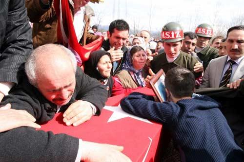 Samsunlular şehidini uğurladı - Resim 7