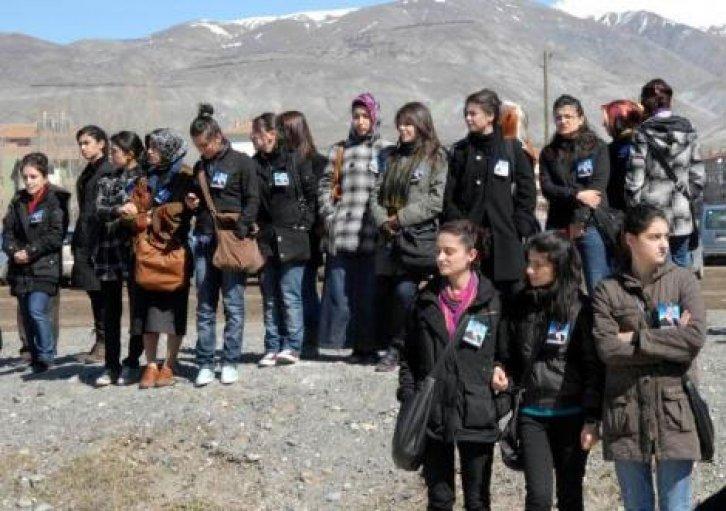 İntihar eden rektör son yolculuğuna uğurlandı - Resim 18