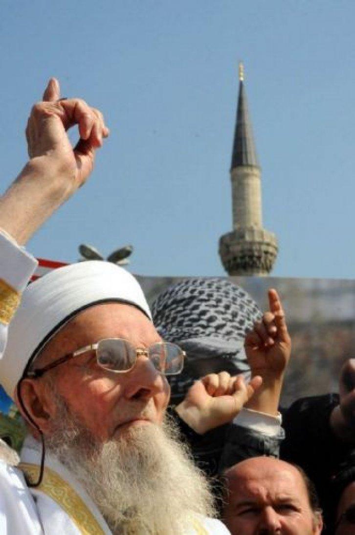 Beyazıt Meydanı'nda gösteri - Resim 4