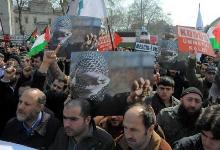Beyazıt Meydanı'nda gösteri - Resim 3
