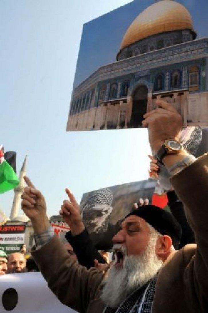 Beyazıt Meydanı'nda gösteri - Resim 8