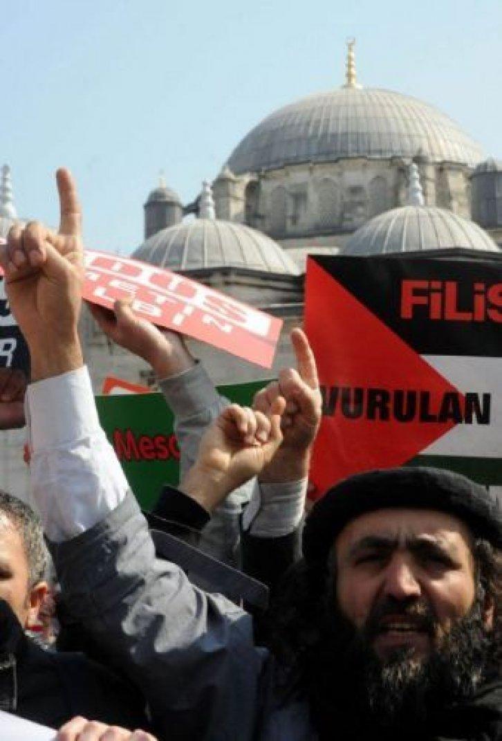 Beyazıt Meydanı'nda gösteri - Resim 2