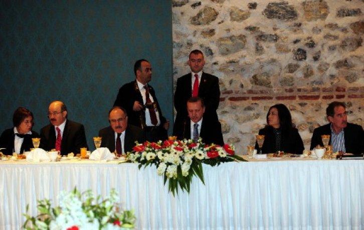 Başbakan sinemacılarla buluştu - Resim 36