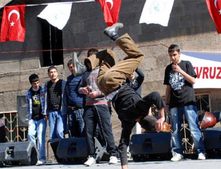 Nevruz ateşi her yerde