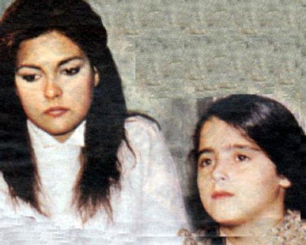 Mine Çayıroğlu ve çocuğu - Resim 3