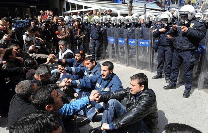 Ankara'da TEKEL meydan savaşı  - Resim 14