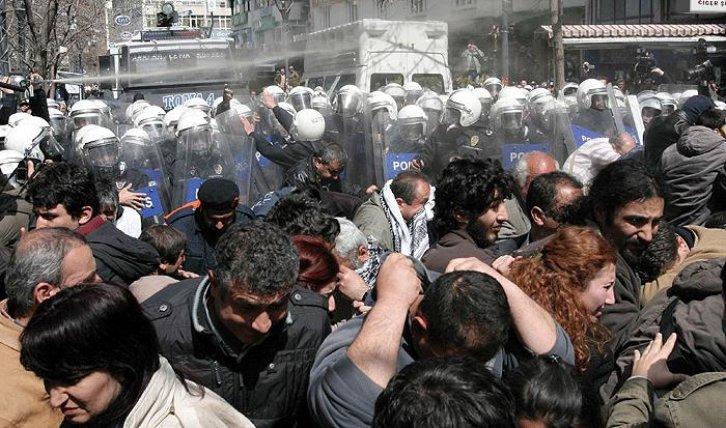 Ankara'da TEKEL meydan savaşı  - Resim 26