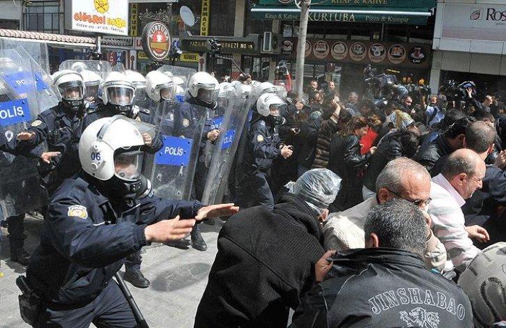 Ankara'da TEKEL meydan savaşı  - Resim 23