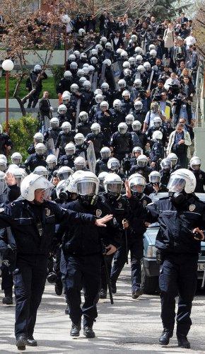 Ankara'da TEKEL meydan savaşı  - Resim 27