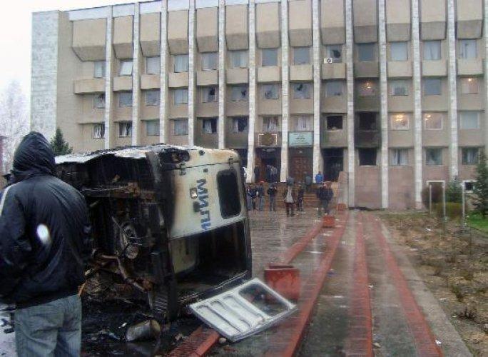Kırgızistan'da isyan çıktı - Resim 6
