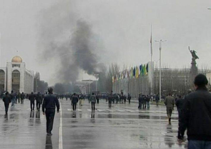 Kırgızistan'da isyan çıktı - Resim 56