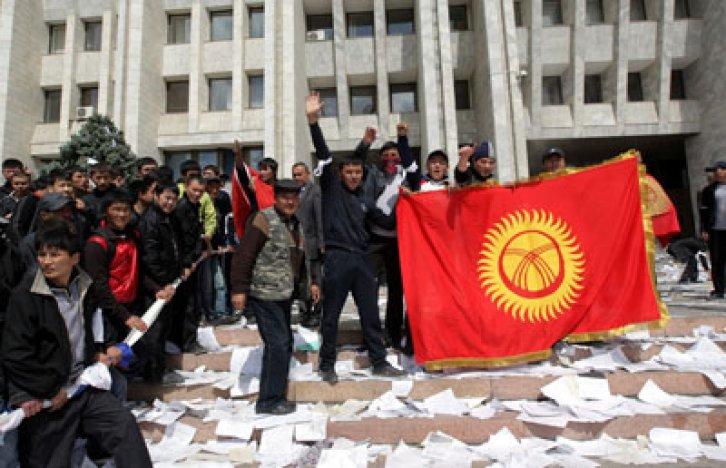 Kırgızistan'da isyan çıktı - Resim 23