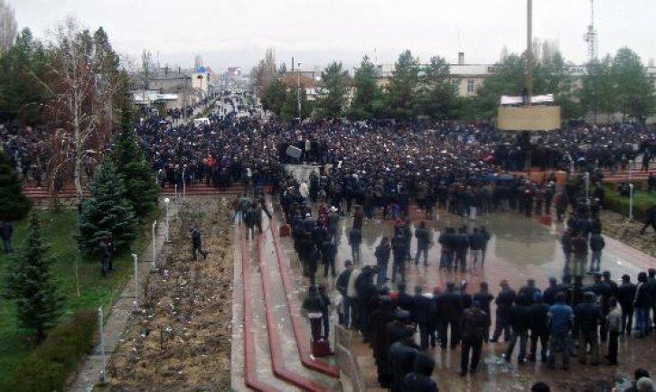 Kırgızistan'da isyan çıktı - Resim 10