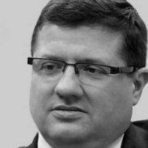 Bir devlet yönetimi uçakla çöktü - Resim 4