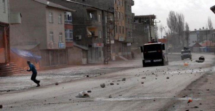 Yumruk Hakkari'yi karıştırdı - Resim 8