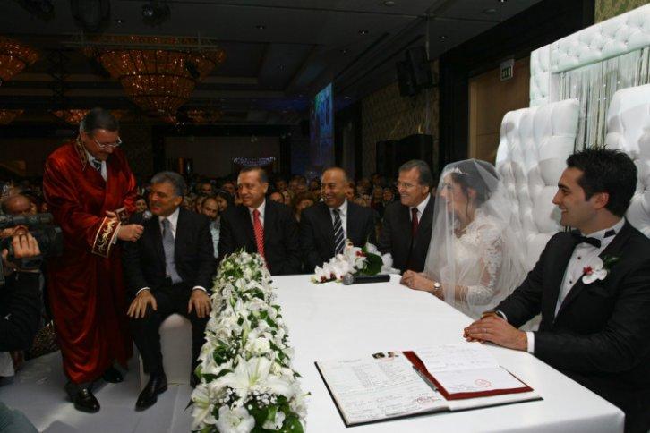 Arınç oğlunu evlendirdi - Resim 1