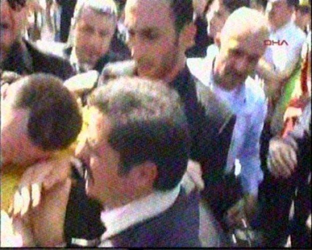 Bakan Yıldız'a yumruklu saldırı - Resim 12