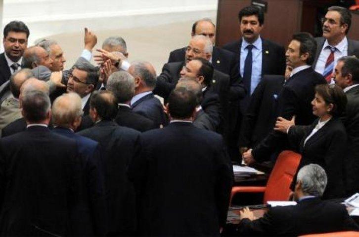 Kürşat Tüzmen'i zor tuttular - Resim 3