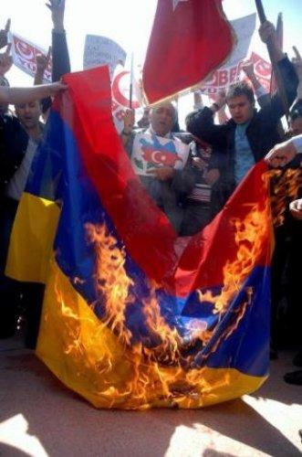 BBP'liler Ermeni bayrağını yaktılar - Resim 5