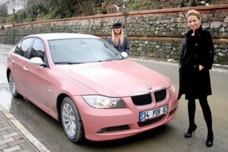 Burcu Esmersoy'dan annelik provası