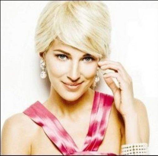 Burcu Esmersoy'dan annelik provası